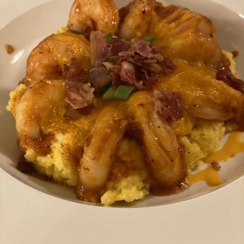 82 Queen - Barbeque Shrimp & Grits - Southern Near Me - Charleston, South Carolina