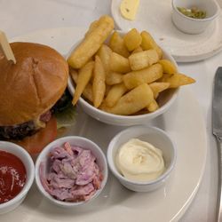 The Gun - Classic Cheeseburger with house fries