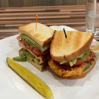 Andrews Nyc Diner - Grilled Chicken with Avocado Sandwich - American Near Me - New York, New York