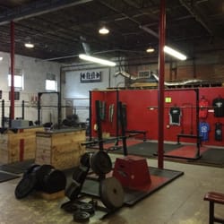 Red Stick CrossFit - Oly room. So many beautiful platforms. *drooool*