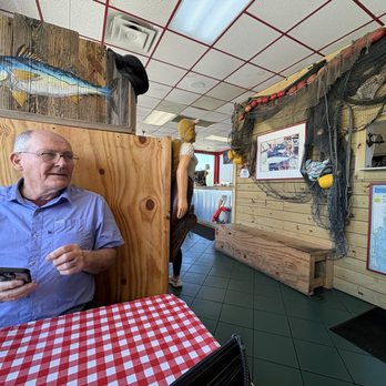 Jb’s Shrimp Shack - Interior - Seafood Near Me - Brunswick, Georgia Jb’s Shrimp Shack - Interior - Seafood Near Me - Brunswick, Georgia