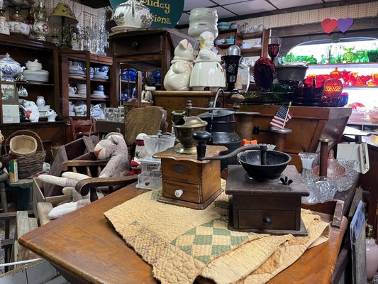 Golden Nugget Antique Flea Market by null