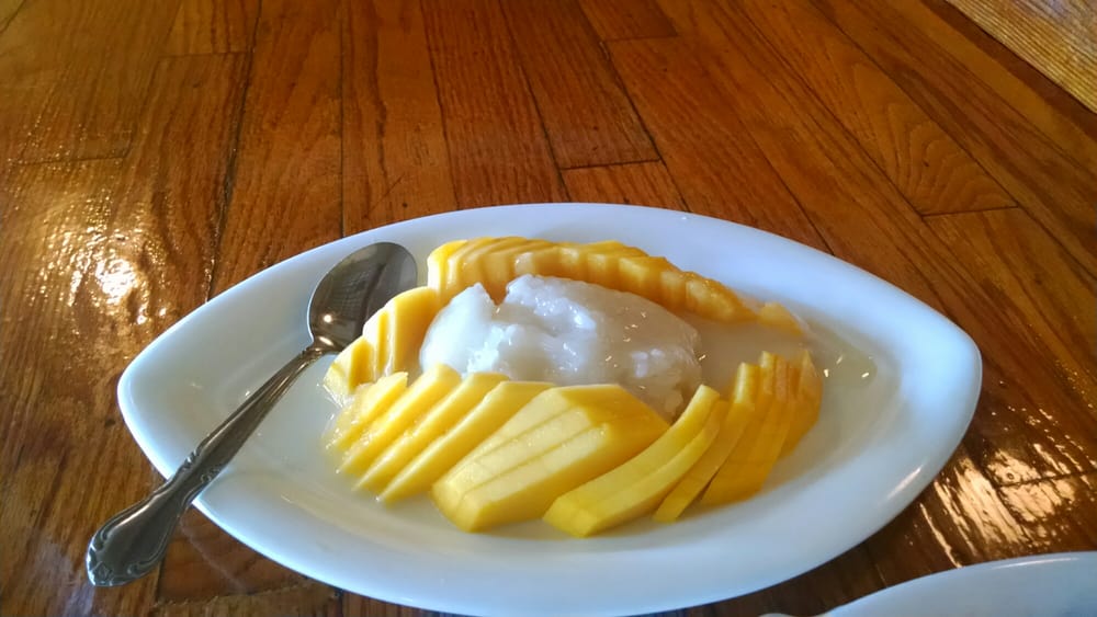 Order Fresh Mango with Sticky Rice food online from Saysetha Thai store, Oakland on bringmethat.com