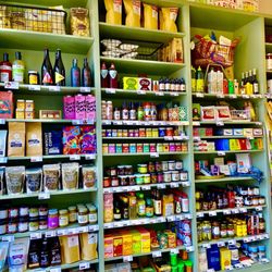 Ándale Market - Inside=Packed full of gourmet offerings-08/23