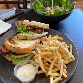 Lost Parrot Cafe - B.L.A.T and Cobb salad - Breakfast & Brunch Near Me - South Pasadena, California