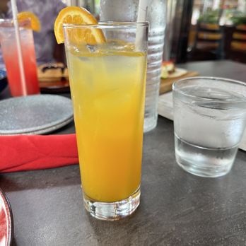 Palette 22 - Passion fruit Aguas Frescas - Bars Near Me - Arlington, Virginia