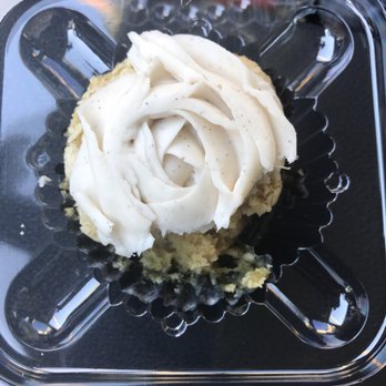Nadia Cakes - Bakeries Near Me - Palmdale, California