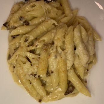 Cachitos - Macaroni cheese dish with meat - Tapas Bars Near Me - Barcelona, B Cachitos - Macaroni cheese dish with meat - Tapas Bars Near Me - Barcelona, B