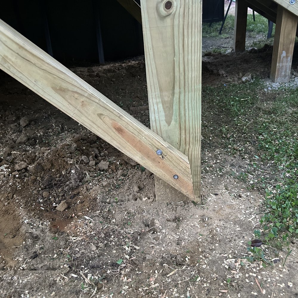 Maryland Decking - Support bracket on outside instead of inside - Decks & Railing Near Me - Glen Burnie, Maryland Maryland Decking - Support bracket on outside instead of inside - Decks & Railing Near Me - Glen Burnie, Maryland