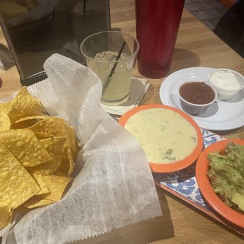 Colley Cantina - Dip Duo with cheese & guacamole (small side of salsa & 2 oz small Sour Cream) with a $5 all day margarita - Bars Near Me - Norfolk, Virginia