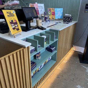 Oakberry Acai - Acai Bowls Near Me - Hermosa Beach, California Oakberry Acai - Acai Bowls Near Me - Hermosa Beach, California