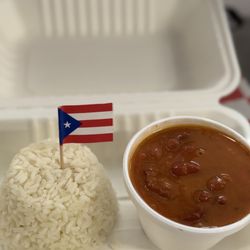 La Isla Del Encanto Food Truck