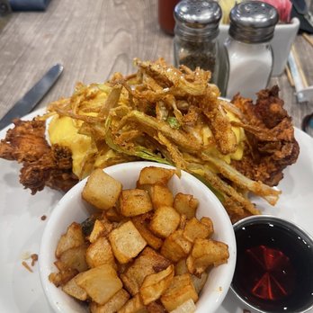 Hash Kitchen - Fried chicken Benedict - Breakfast & Brunch Near Me - Scottsdale, Arizona Hash Kitchen - Fried chicken Benedict - Breakfast & Brunch Near Me - Scottsdale, Arizona
