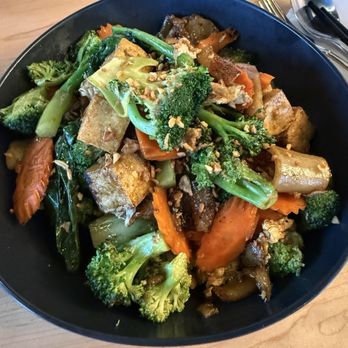 Sabaidee Cafe - Pad See Ew with tofu and extra veggies. The noodles are freshly made daily. This meal was THE BEST EVER! - Thai Near Me - Murfreesboro, Tennessee