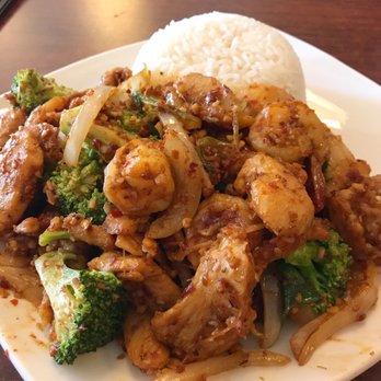 Pho Saigon - Lemon Grass Chicken - add shrimp and broccoli - Vietnamese Near Me - Tucson, Arizona Pho Saigon - Lemon Grass Chicken - add shrimp and broccoli - Vietnamese Near Me - Tucson, Arizona