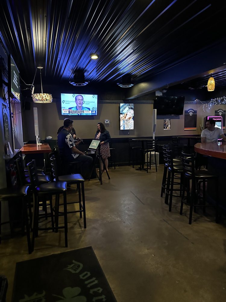 DONERICKS PUB HOUSE CLOSED 12 Photos & 10 Reviews 6935 E Broad St