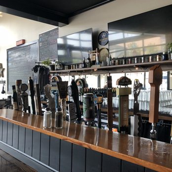 Union Tavern - Sports Bars Near Me - Anacortes, Washington