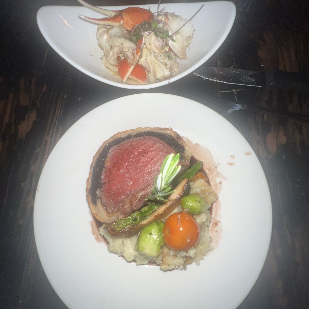 Gaslamp - The Wellington came with crab . So good! - Steakhouses Near Me - Kailua, Hawaii Gaslamp - The Wellington came with crab . So good! - Steakhouses Near Me - Kailua, Hawaii
