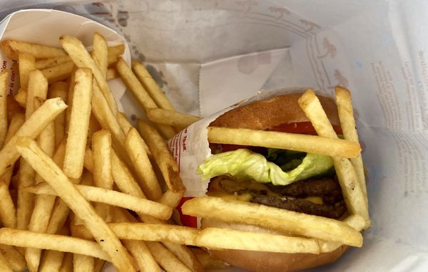 In-N-Out Burger by null