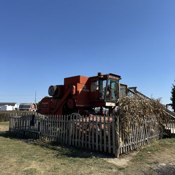 Tuttle Orchards - Fruits & Veggies Near Me - Greenfield, Indiana