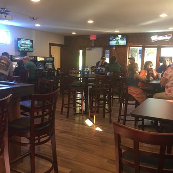 Sinissippi Lake Pub - Pubs Near Me - Hustisford, Wisconsin Sinissippi Lake Pub - Pubs Near Me - Hustisford, Wisconsin