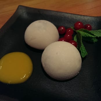 Yooji's Seefeld - Chocolate mochi ice cream - Japanese Near Me - Zürich, ZH