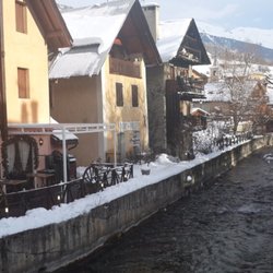 Eau Petit Pont - La terrasse au bord de l'eau