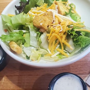 Applebee's Grill + Bar - House salad - American Near Me - El Cajon, California