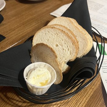 Guido's Pizzeria & Tapas - House bread - Italian Near Me - Saint Louis, Missouri Guido's Pizzeria & Tapas - House bread - Italian Near Me - Saint Louis, Missouri