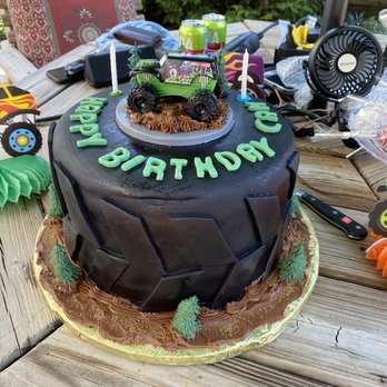 Landmark Bakery - a monster truck birthday cake - Bakeries Near Me - Alexandria, Virginia