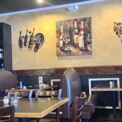 Mamma Mia Italian Bistro - Interior