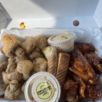Slim Chickens - Southern Near Me - Pearland, Texas