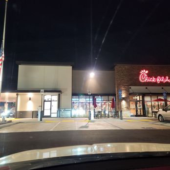 Chick-fil-A - Outside with drive thru (left) - Fast Food Near Me - Westminster, California