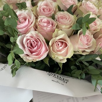 Sky Light Flowers - Flowers on a third day. Still beautiful - Florists Near Me - Glendale, California Sky Light Flowers - Flowers on a third day. Still beautiful - Florists Near Me - Glendale, California