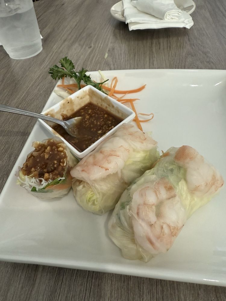 Lemon Tree Thai Cuisine Logo