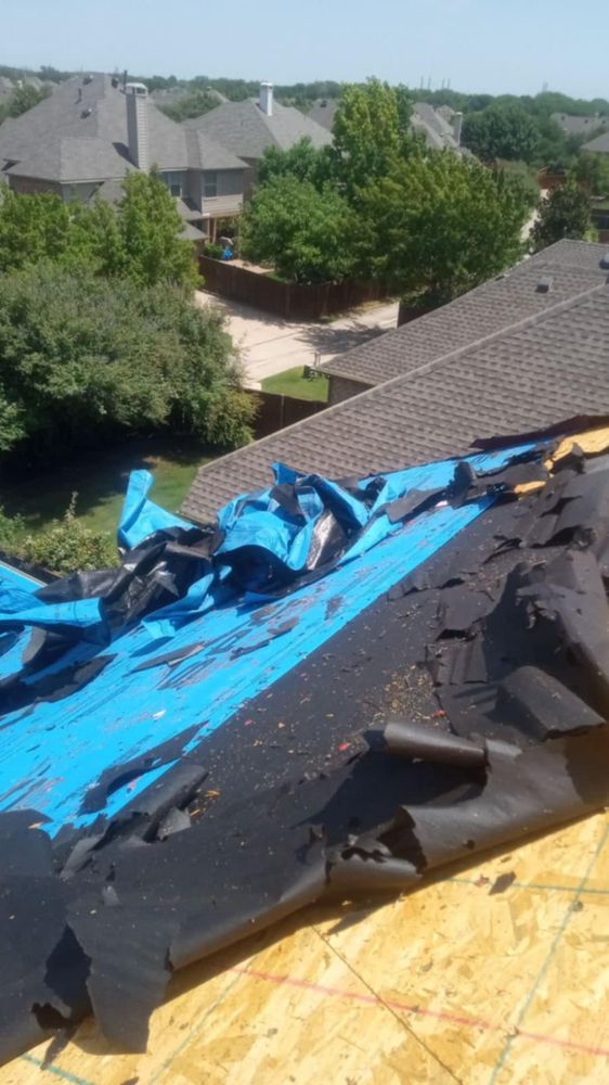 Slide of Thunder Roofing and Construction