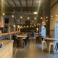 Grimross Brewing - Lobby