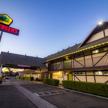 Pea Soup Andersen's Inn - Photograph taken on November 12-13, 2020 by John Huân Vu of San Jose, California. - Hotels Near Me - Buellton, California Pea Soup Andersen's Inn - Photograph taken on November 12-13, 2020 by John Huân Vu of San Jose, California. - Hotels Near Me - Buellton, California