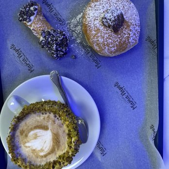 M’ama Napoli - Pistachio cappuccino, Nutella donut, canoli - Bakeries Near Me - Winter Park, Florida