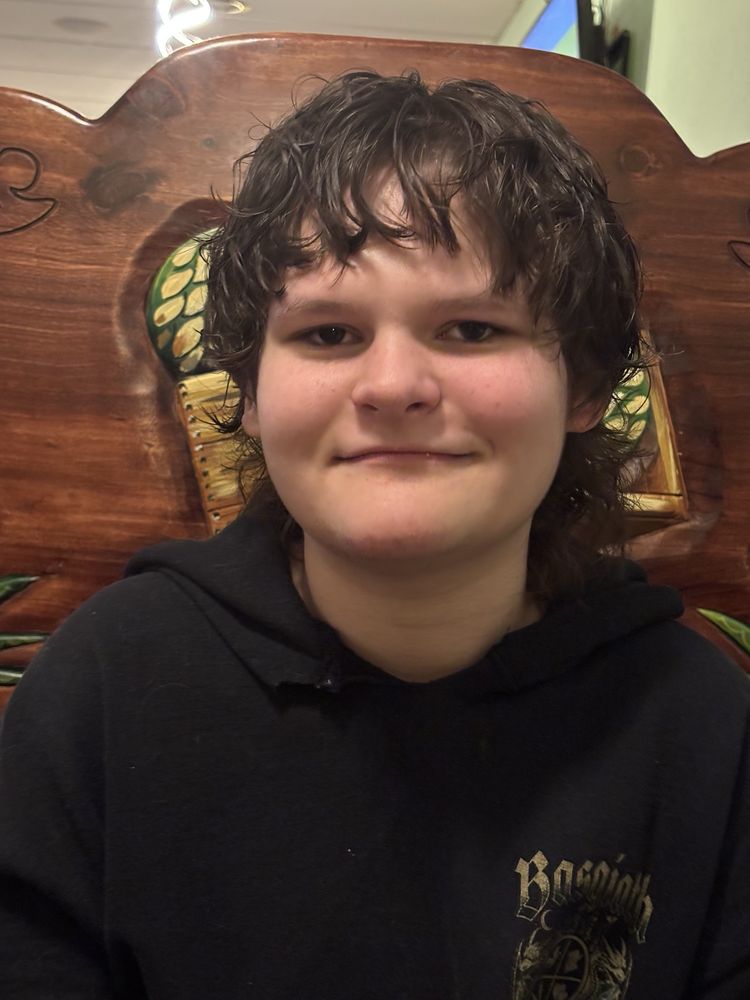 Evolve Hair Salon Logo