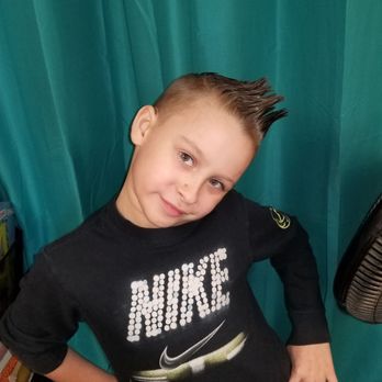 Lionshead Barbershop - He's feeling himself with his hawk. - Barbers Near Me - Norfolk, Virginia Lionshead Barbershop - He's feeling himself with his hawk. - Barbers Near Me - Norfolk, Virginia