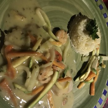El Palomar de los Gonzalez - Filet with shrimps cream sauce. - Mexican Near Me - Puerto Vallarta, COL