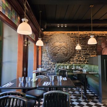Dorsay Pub Britannique - Gastropubs Near Me - Quebec City, Quebec