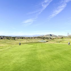 Dos Lagos Golf Course