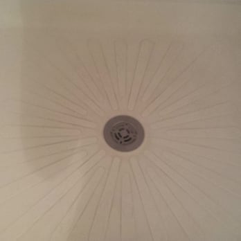 Beachrunners Inn - Shower - Hotels Near Me - Long Beach, California