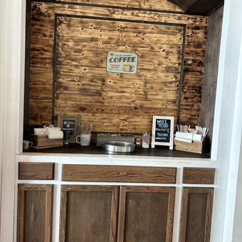 Brew - Coffee & Tea Near Me - Hanahan, South Carolina