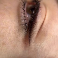 Brows By Genny - Shadow eyeliner by Effi