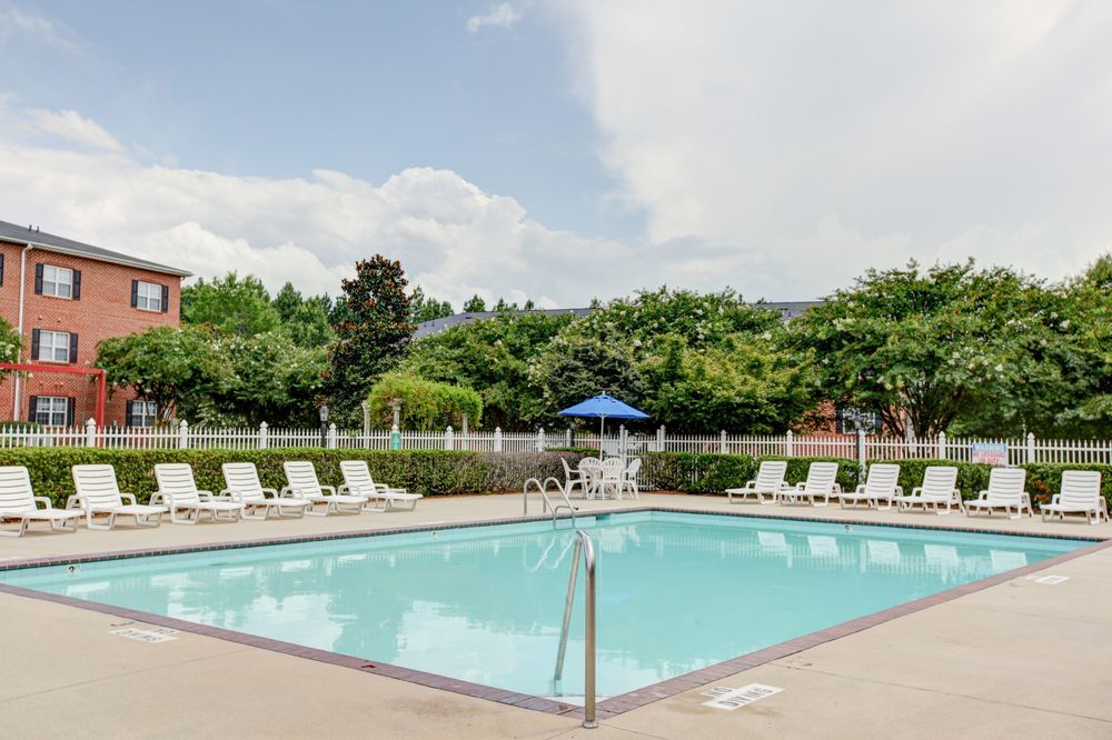 TRELLIS POINTE Updated September 2024 35 Photos 2000 Trellis