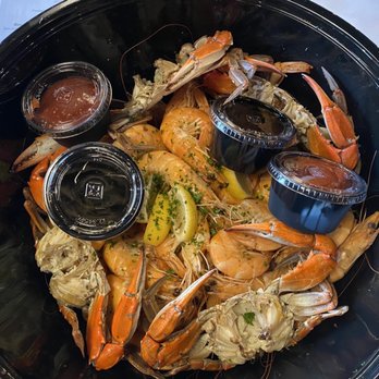 6th Alley Bar & Grill - Bars Near Me - Dillon, Colorado