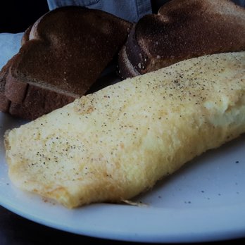 Jerry's Restaurant - an omelet and toast - American Near Me - Paris, Kentucky